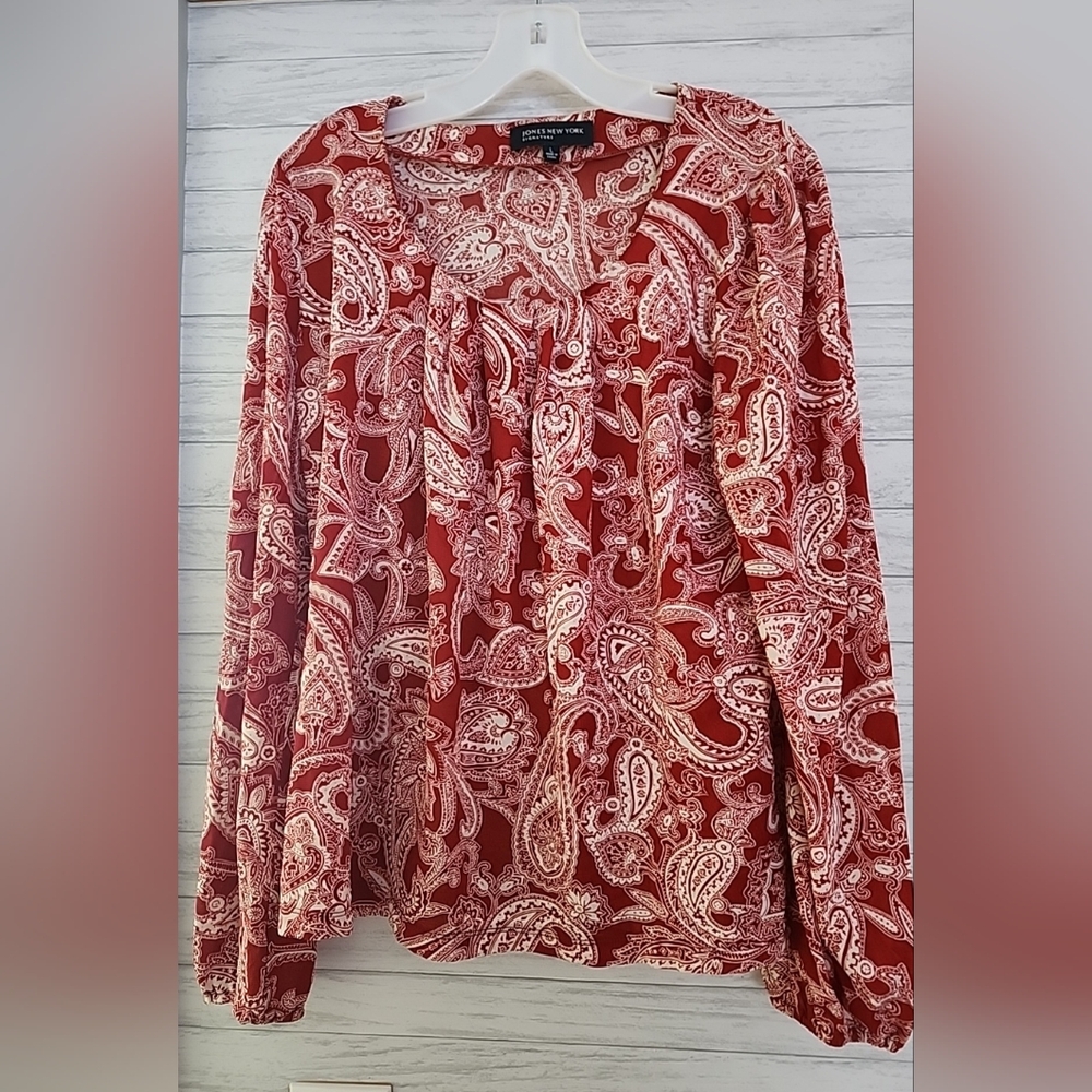Jones New York Signature Red Cream Paisley Pleated Scoop Neck Blouse Women Large